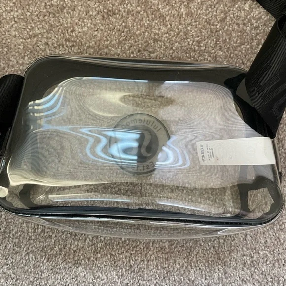 lululemon athletica Everywhere Belt Bag 1L Clear - Picture 5 of 10